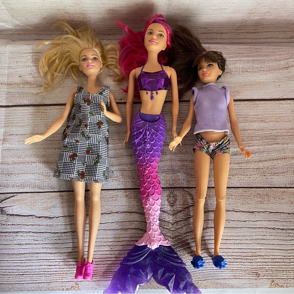 Barbie Doll Lot 3 Dolls Blonde Barbie Mermaid Gem Fun Skipper Clothes Accessory